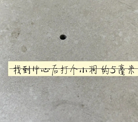 乌兰察布市瓷砖空鼓维修公司专业解答在瓷砖铺贴过程中，如果砂料搅拌不均匀，将会带来以下问题